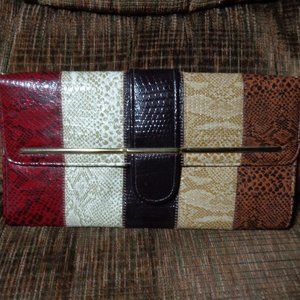 Multi-color pocketbook purse with snap closure